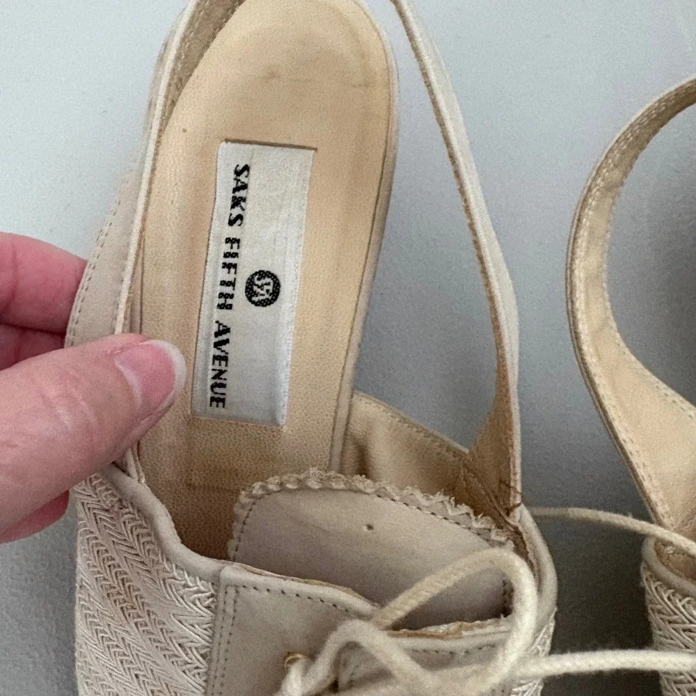 Saks Fifth Avenue Slingback Heels Lace Up Peep Toe Leather Woven Beige -Size 8.5